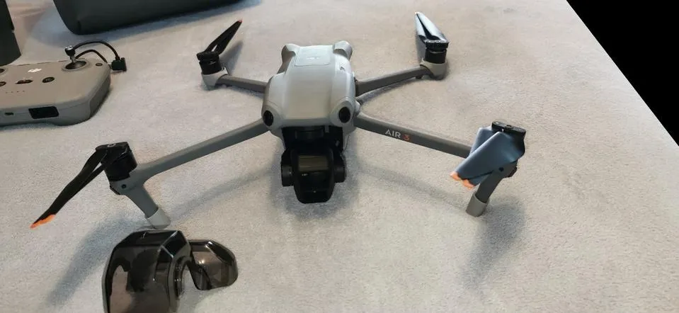 DJI Air 3 Fly More com 4 baterias originais, controle RC-N2