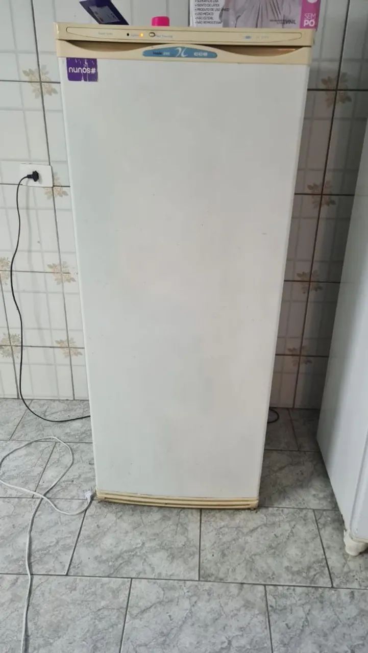 Freezer Vertical Usado em ótimo estado - Foto 2