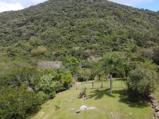 Sítio paradisíaco com 11mil m² - Vista e saída para lagoa da conceição - Foto 3