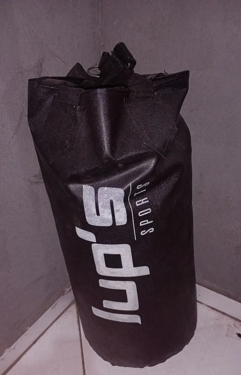 Saco de pancada boxe + suporte +luvas