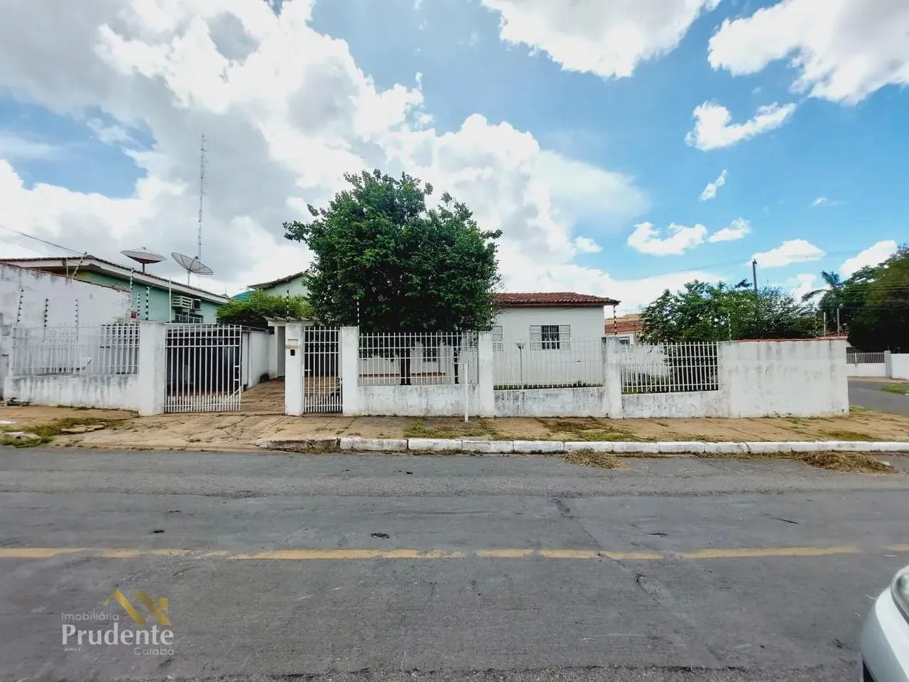 Casa para Locação em Cuiabá, Boa Esperança, 4 dormitórios, 2 suítes, 3 banheiros, 4 vagas