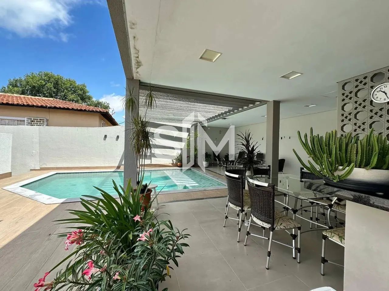 Vende-se Casa com 3 Quartos  Boa Esperança II - Cuiabá/MT