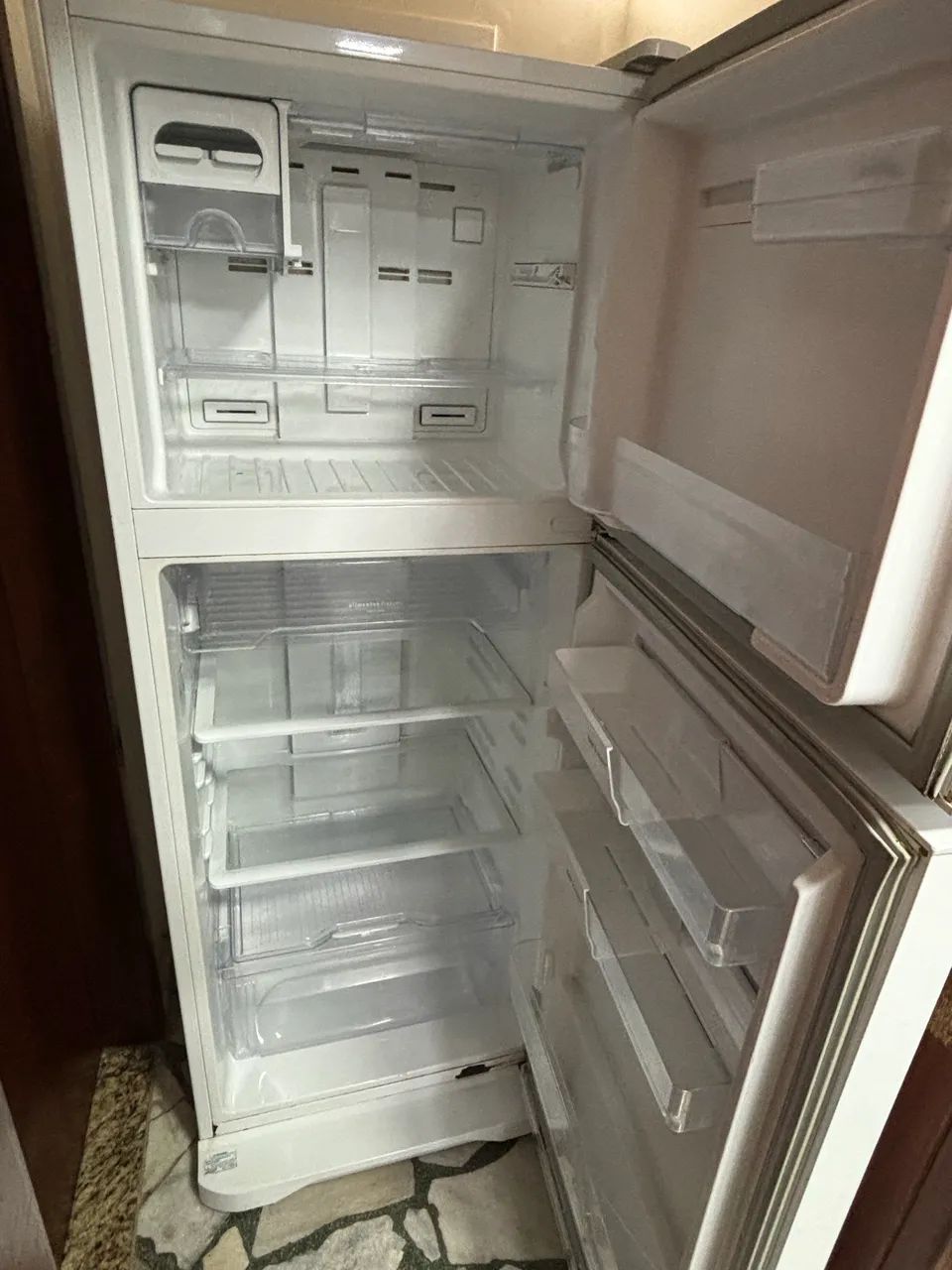 Vendo geladeira duplex Eletrolux  - Foto 4