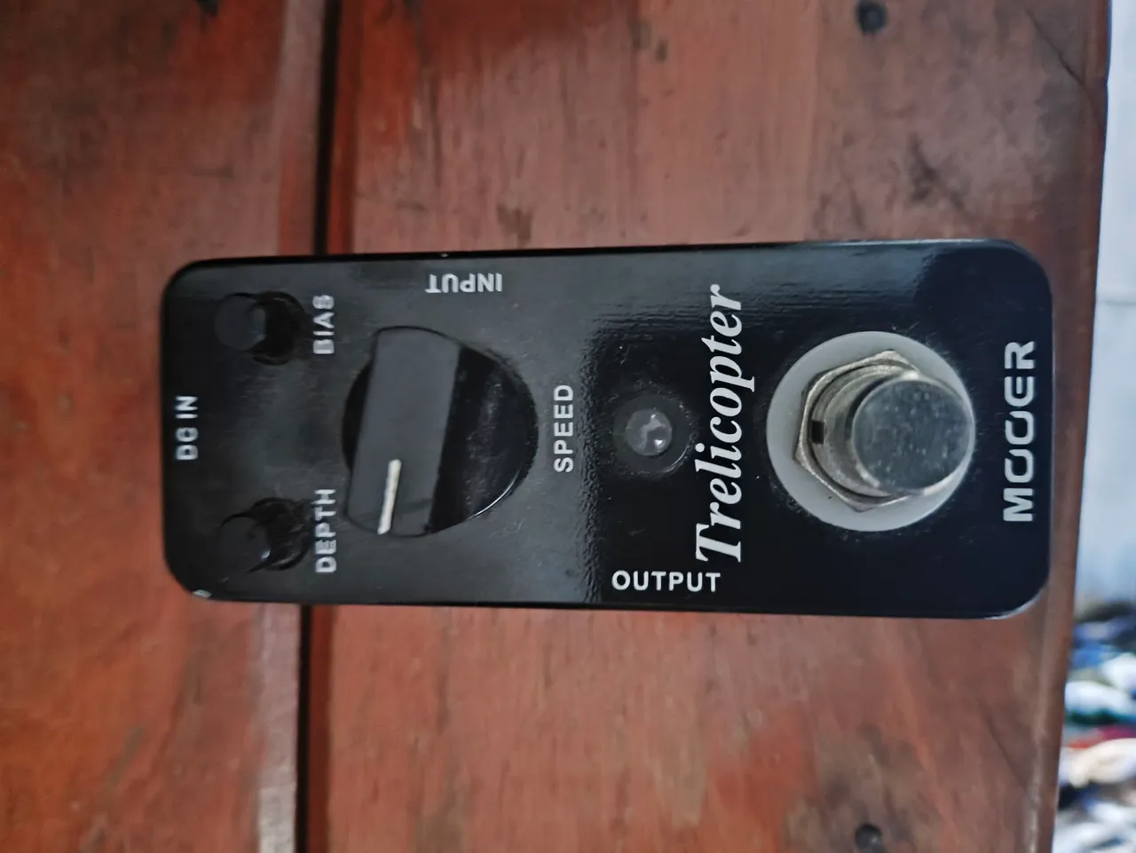 Pedal de Efeito Mooer Trelicopter