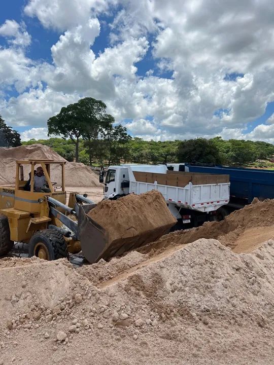 Materiais de Construção - Areia, Pedra, Brita e Terra - Foto 4