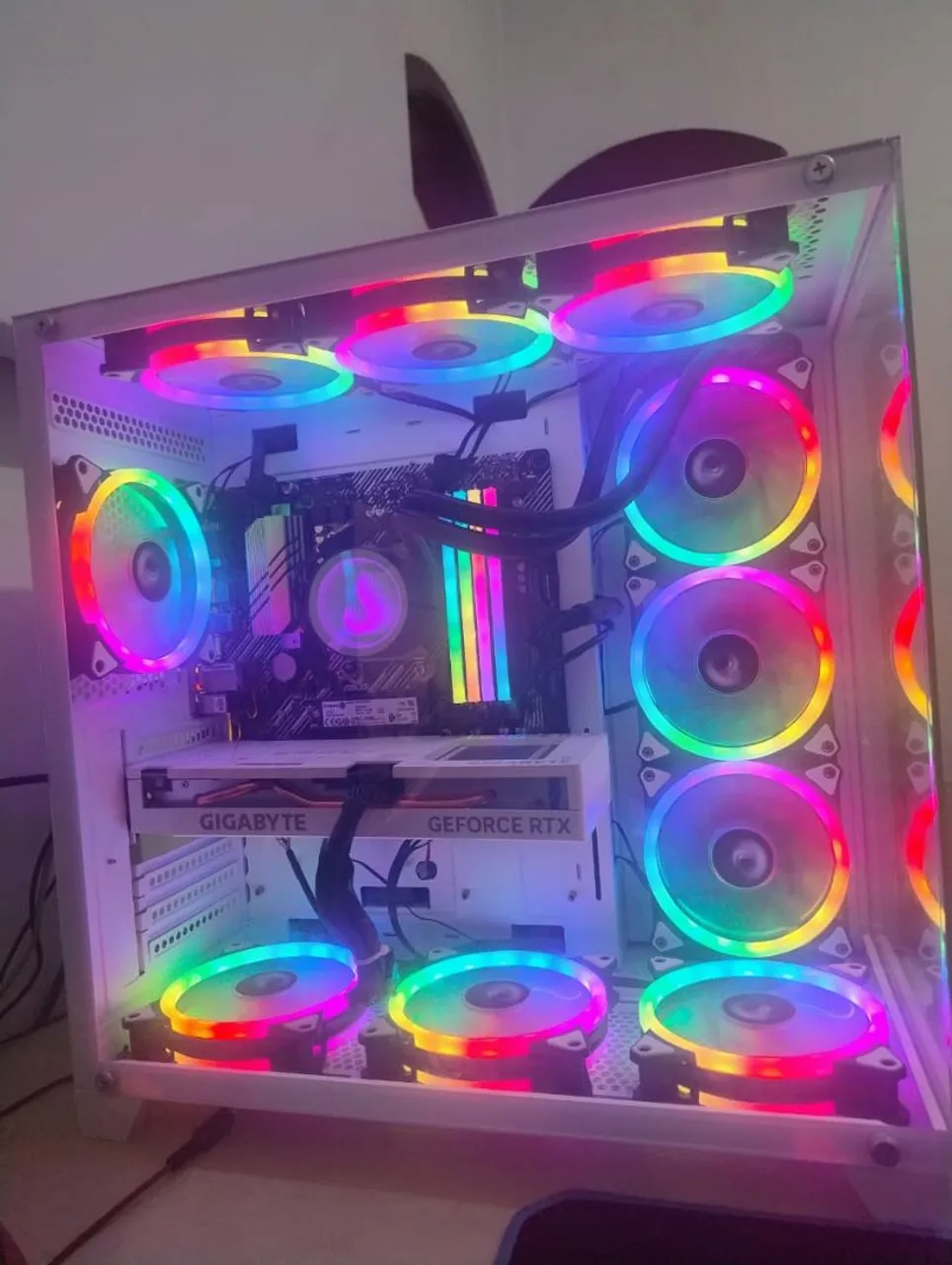 PC Gamer com RTX e RGB - Gigabyte