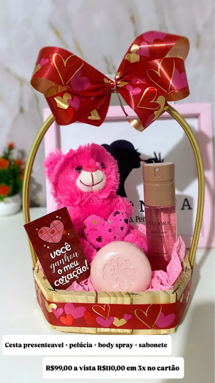 Cesta Presenteável Romântica: Ursinho, Body Spray e Sabonete