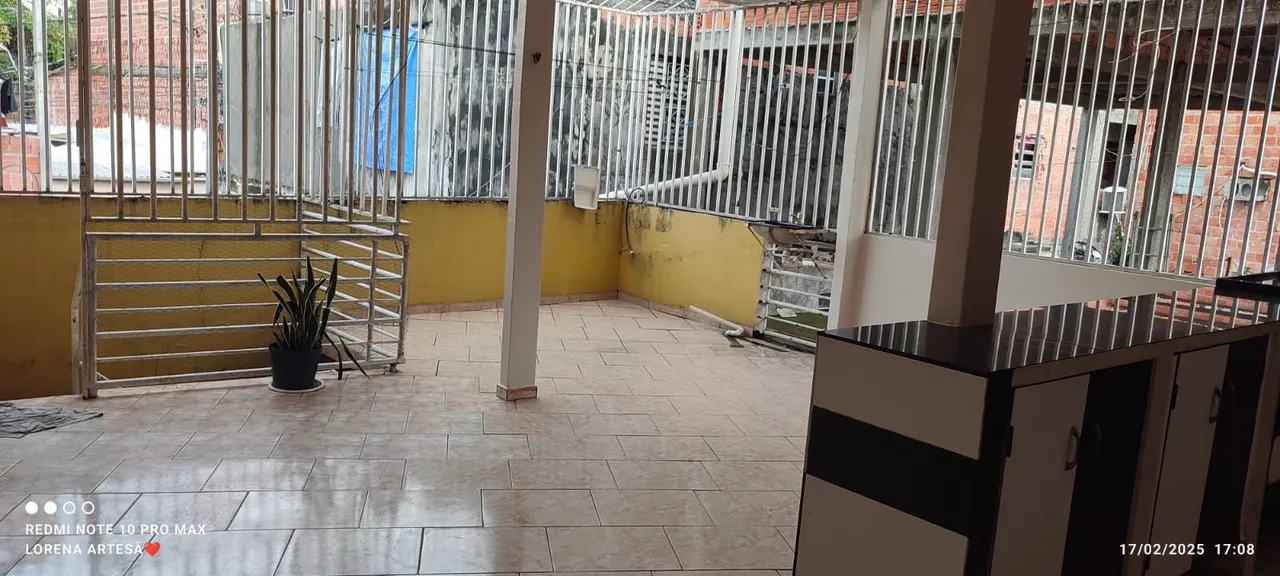 Aluga-se um apartamento