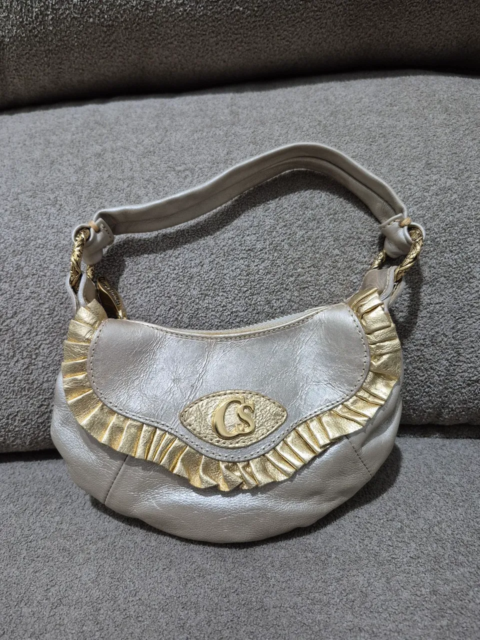 Bolsa de Ombro Carmen steffens Dourada