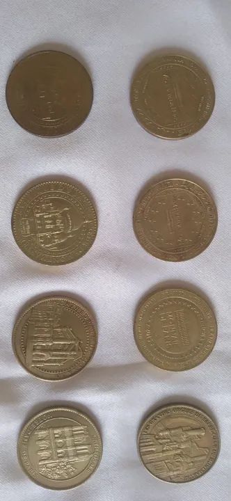 Lote com oito medalhas comemorativas francesas antigas