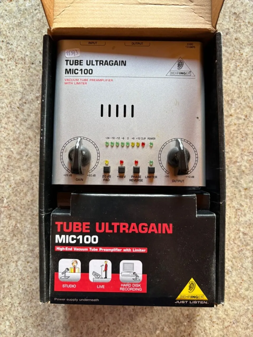 Beringer Tube Ultragain MIC100, pré-amplificador valvulado