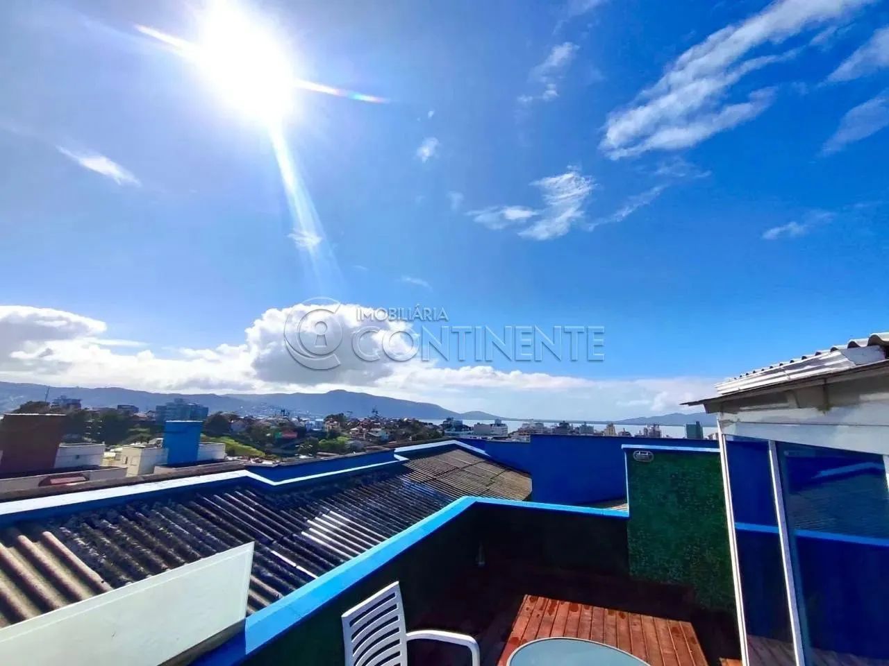 COBERTURA 1 DORMITÓRIO EM COQUEIROS - MOBILIADA - SOL DA MANHÃ - TERRAÇO COM DECK - Foto 2