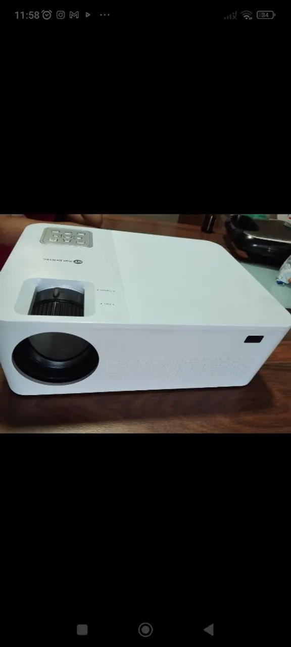 Projetor Multimídia Portátil Full HD - 5500 lúmens
