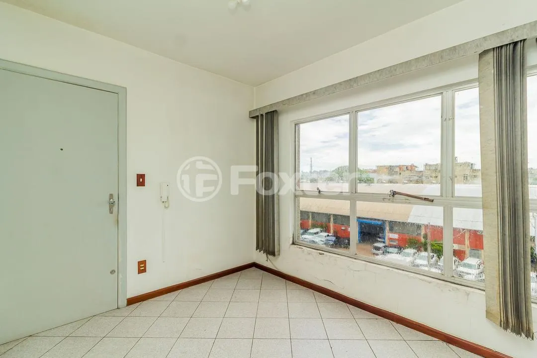 Sala / Conjunto Comercial à venda Avenida Pernambuco, Navegantes - Porto Alegre