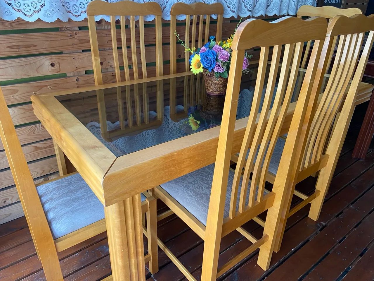 Mesa de Jantar de Madeira com 6 Cadeiras - Foto 3