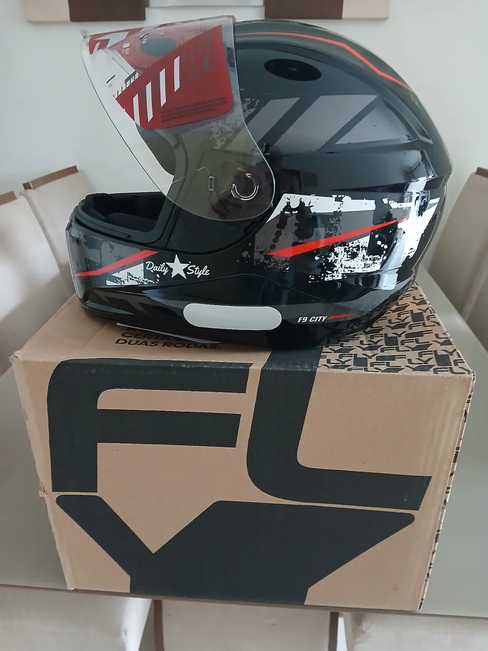 Capacete novo nunca ousado