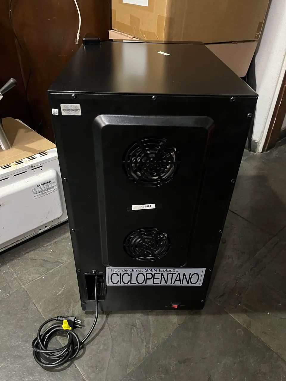 Adega Oster dual zone 18 garrafas  - Foto 4
