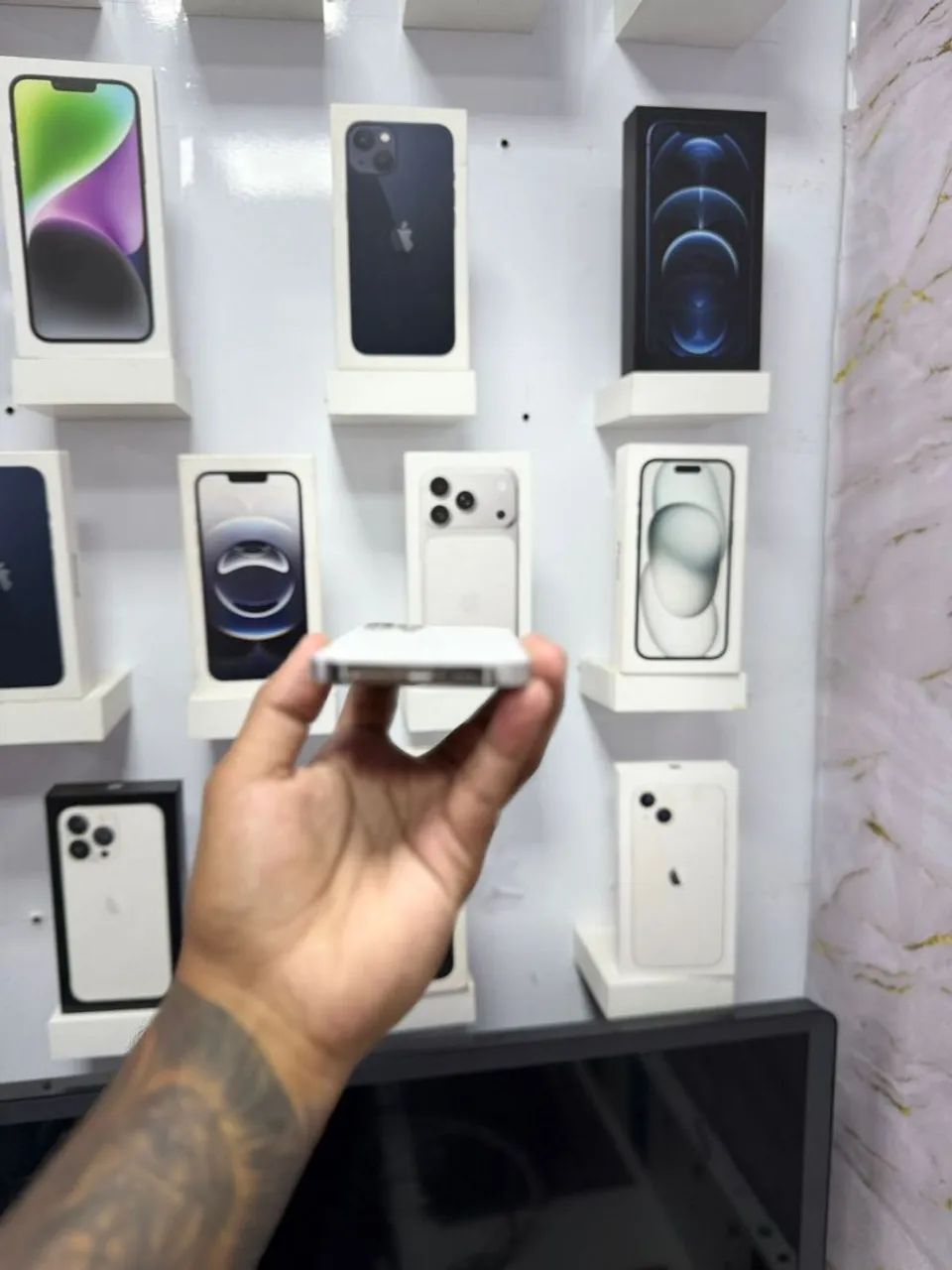 IPHONE 12 PRO 256GV<br>R$ 2.299,00 MUITO TOP - Foto 3