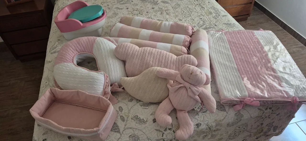 Kit berço rosa ( usado)