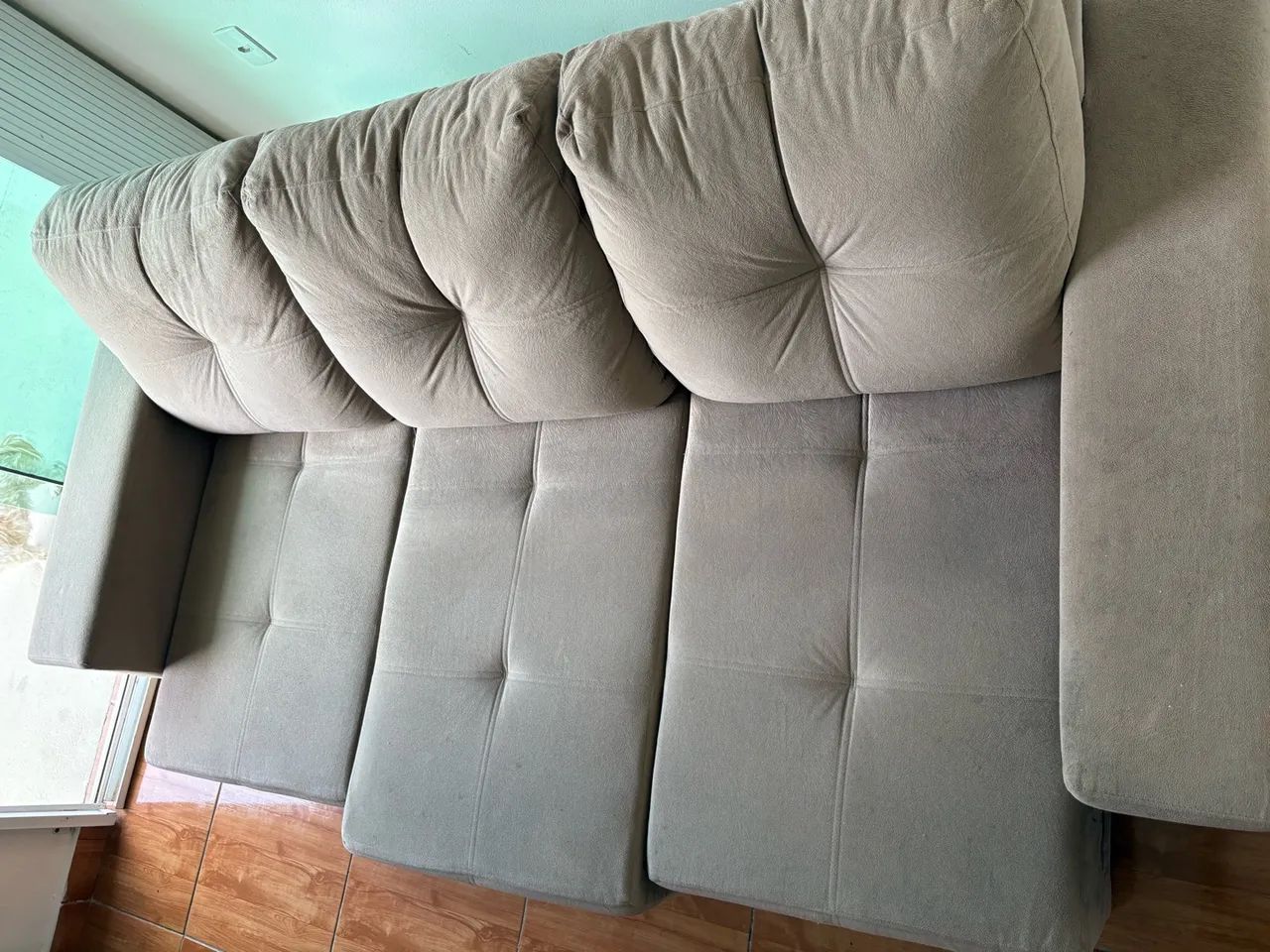 Vendo sofá, em bom estado. Ele é flexível, abre pra frente.  - Foto 3
