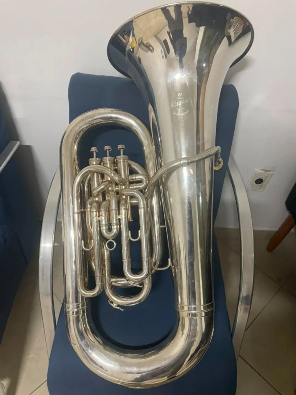 TUBA BESSON