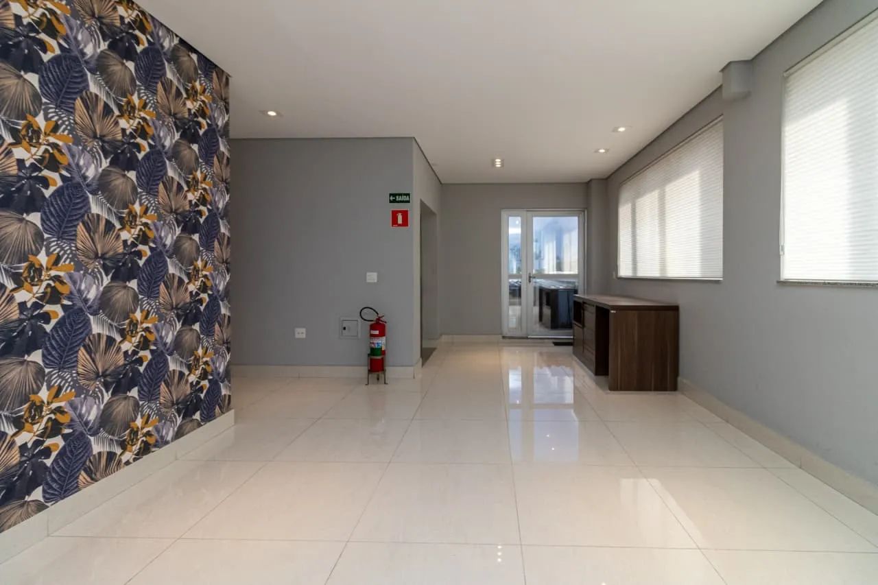 Prédio comercial na Rua Visconde de Itaboraí, 368  2500 m²