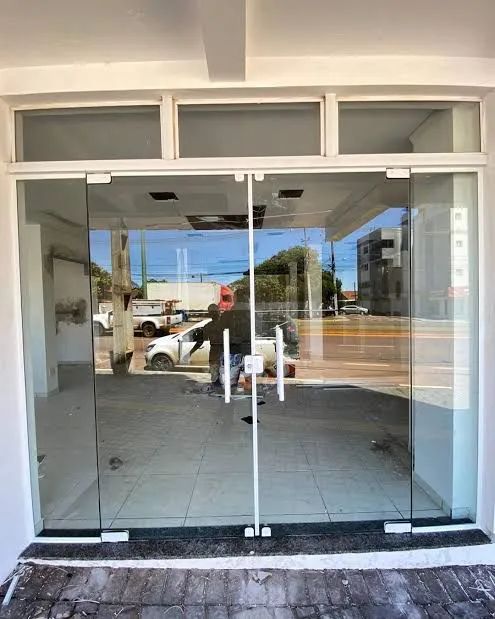 Manutenção de porta de.  Vidro em geral