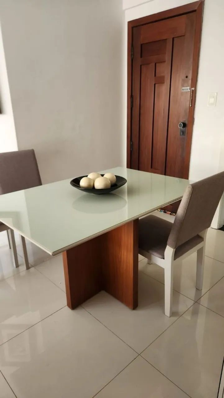 Mesa e armário  - Foto 3