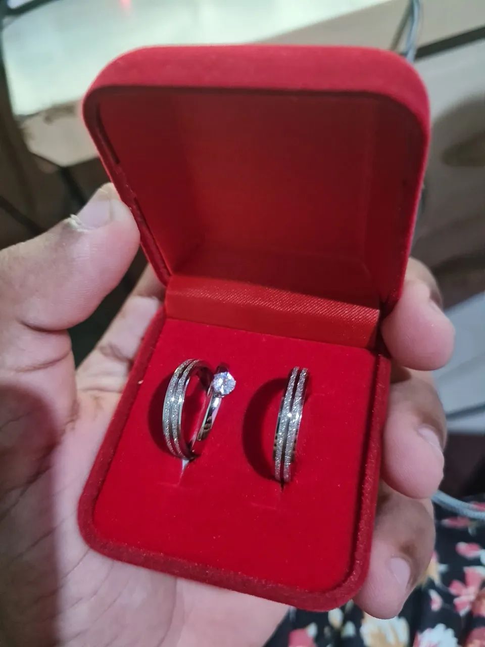 Par Aliança Anatômica Prata 4mm Diamantada De Namoro + Anel - Foto 2