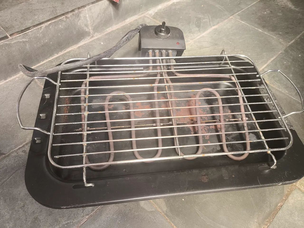 Churrasqueira elétrica dellar 127v