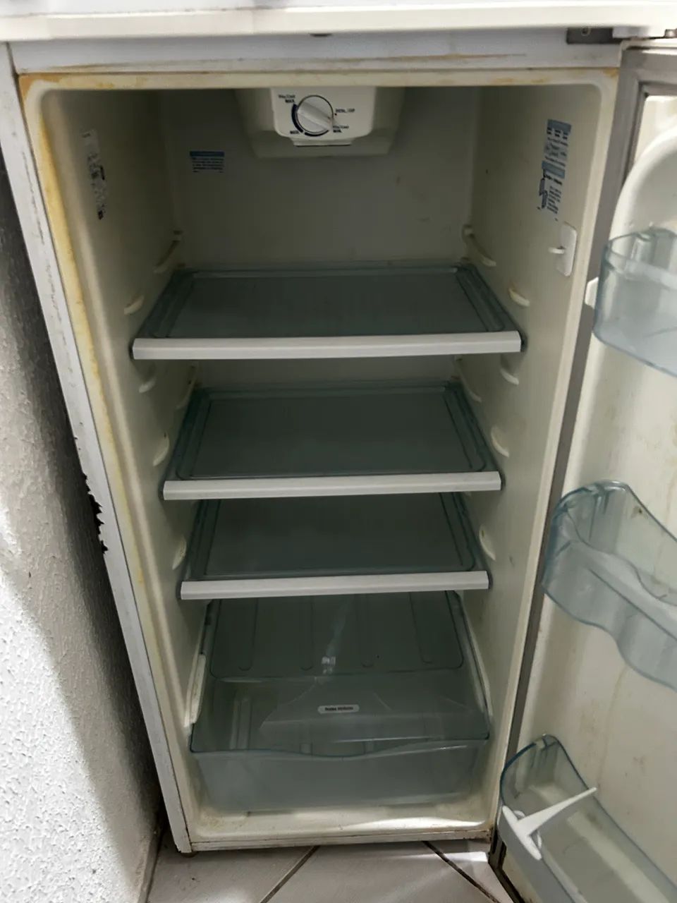 Geladeira Electrolux em ótimo estado - funcionando perfeitamente