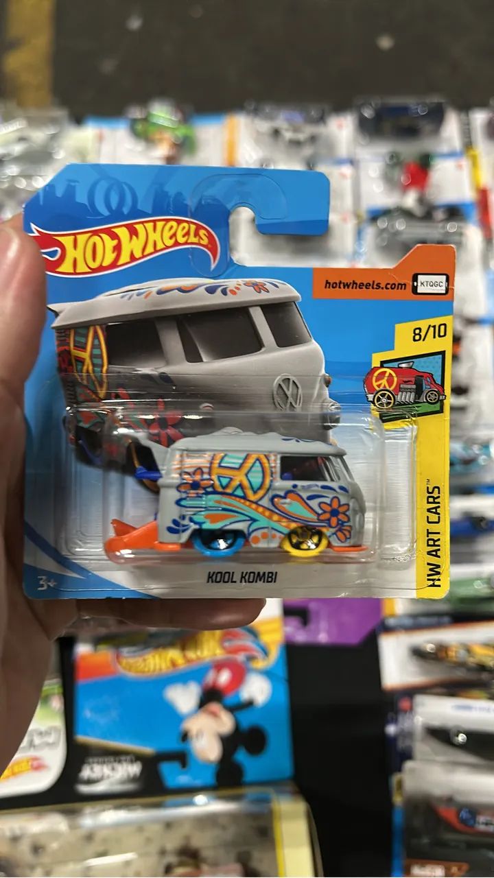 Hot Wheels Kool Kombi - 4 modelos - Foto 2