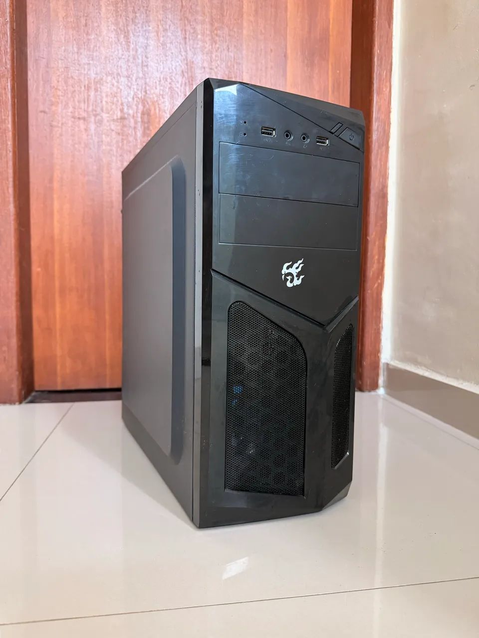 Gabinete Desktop 