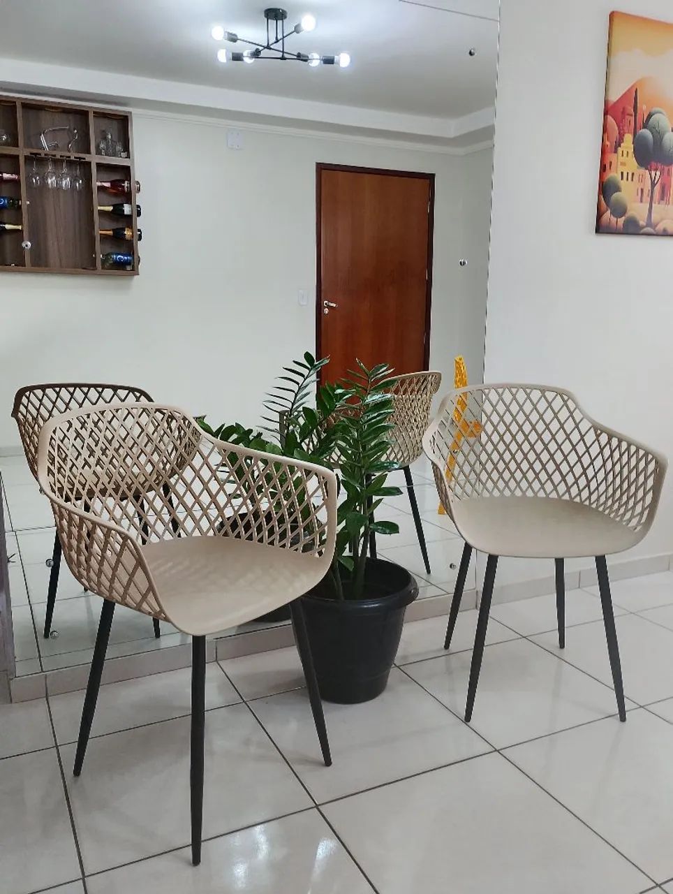 Vendo 02  Cadeiras com designer de teia