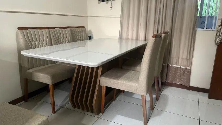 Mesa de Jantar 6 cadeiras lindíssima
