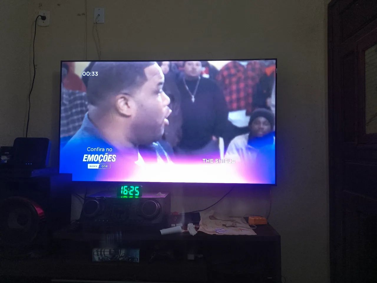  Vendo tv com pouco uso - Foto 2
