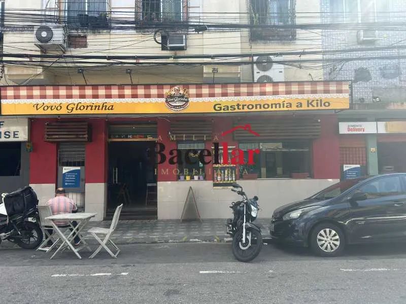 Ponto comercial! Rua do Matoso colado na praça da bandeira!