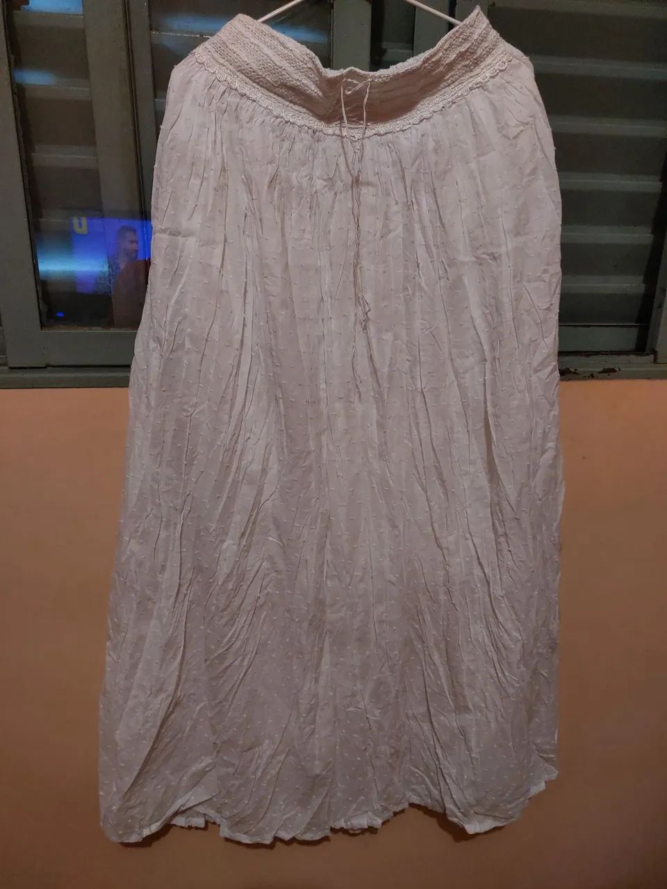 Saia branca 