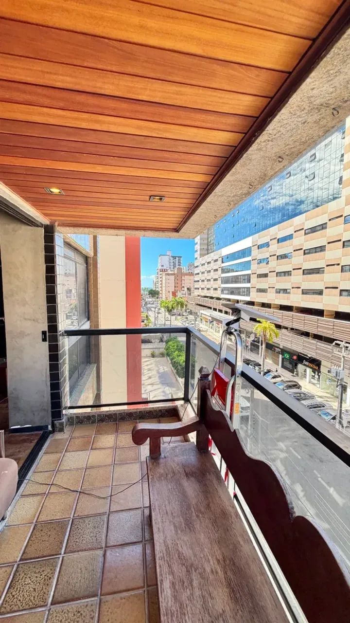 Apartamento com 198m2- 4 quartos- 1 suite