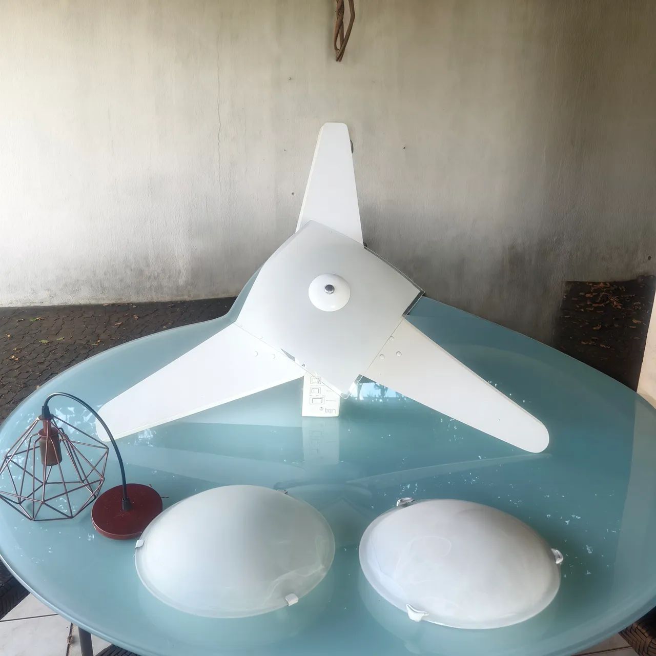 Ventilador de teto e luminárias