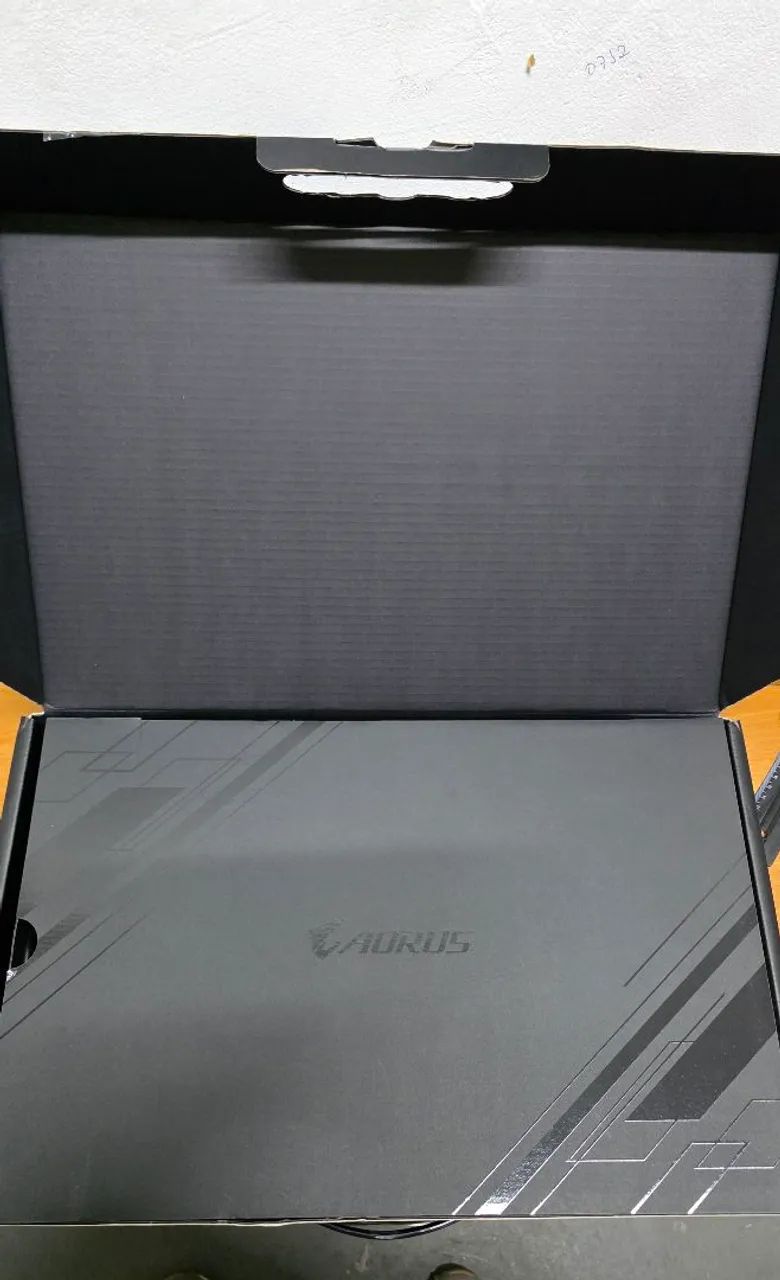 Aorus 5 SE4 - Foto 5