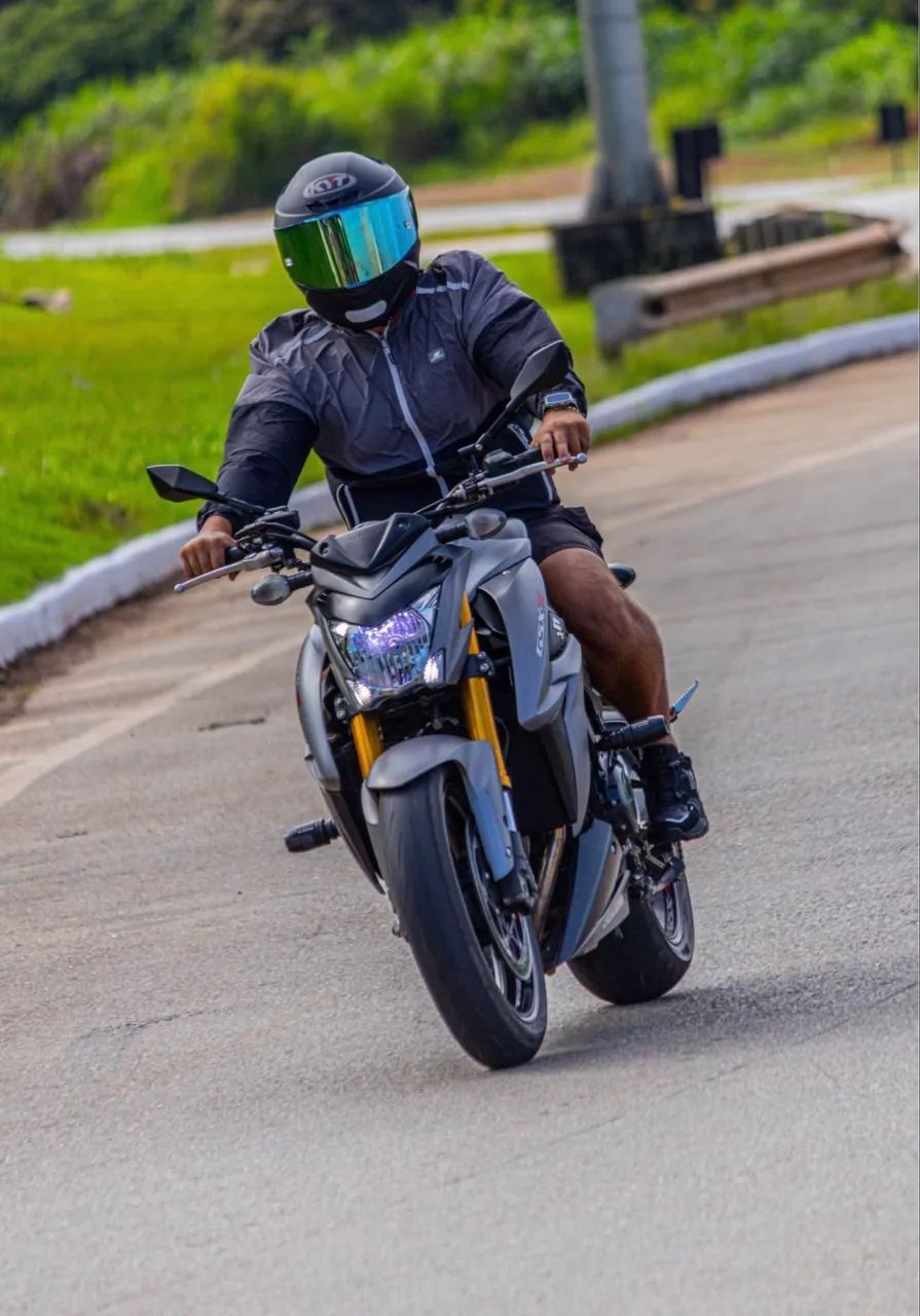 GSX s1000 - Foto 2