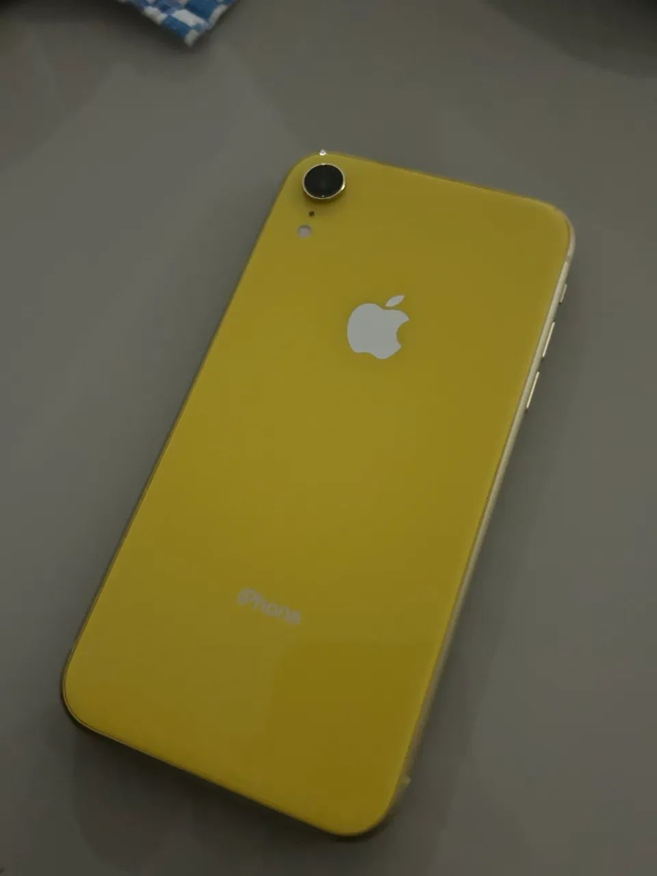 iPhone XR 64gb Amarelo  - Foto 2