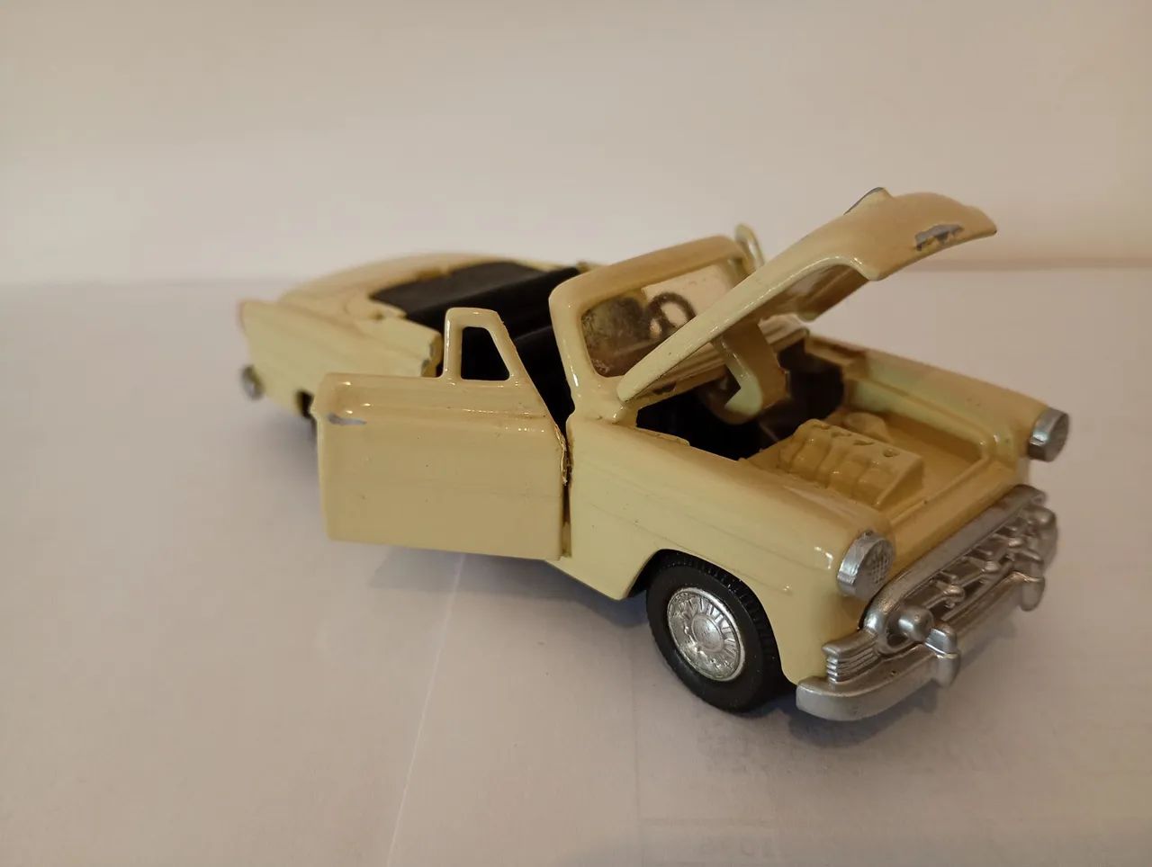 Welly - Miniatura Chevrolet Belair  - Foto 4