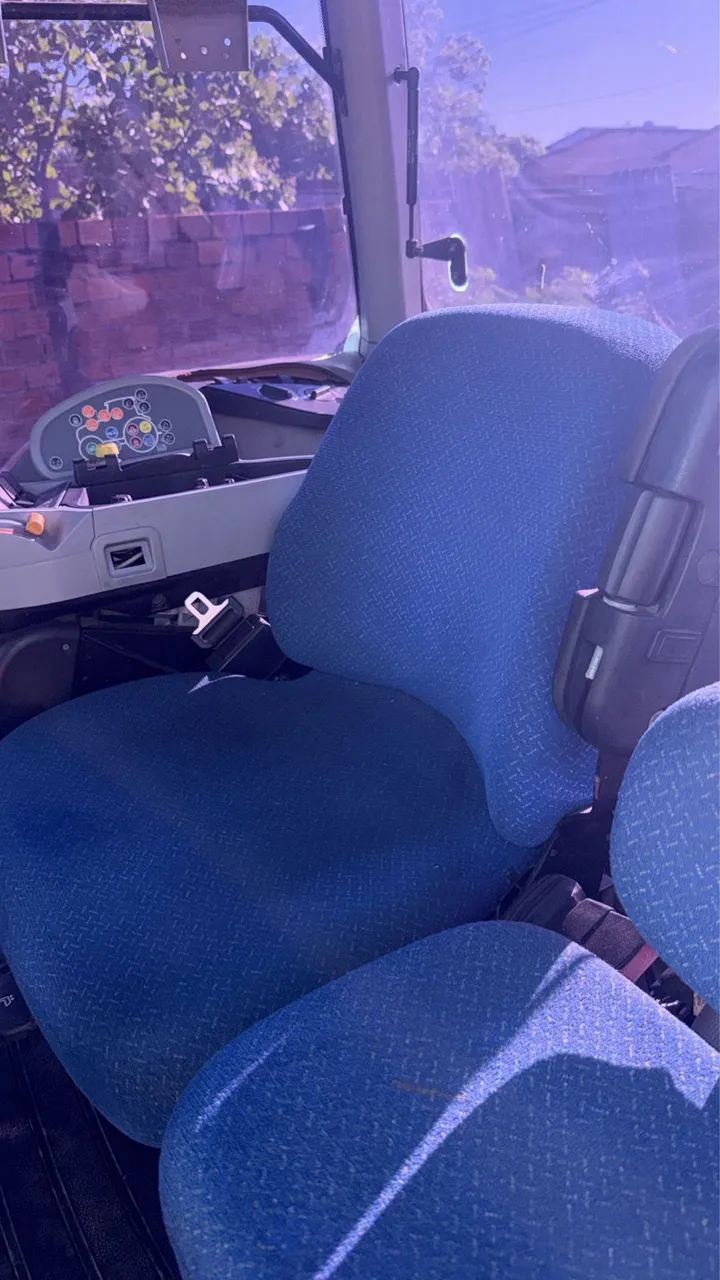 VENDO NEW HOLLAND T8 - Foto 2
