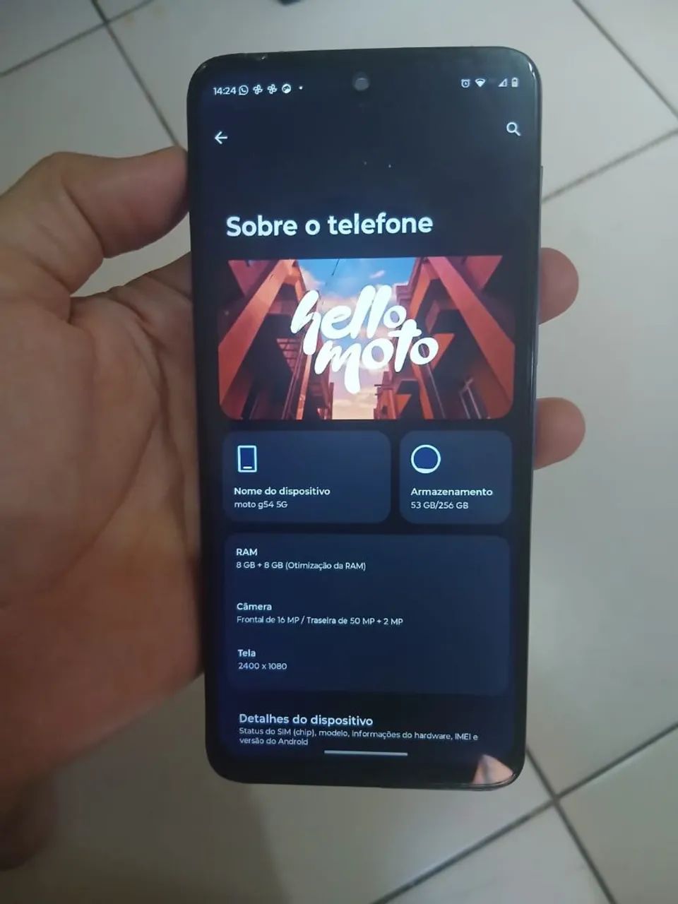 Celular moto G54 trincado mais pegado perfeitamente. 