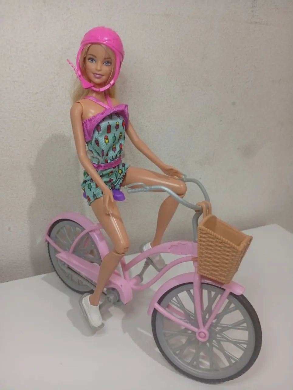 Barbie com bicicleta - Foto 4