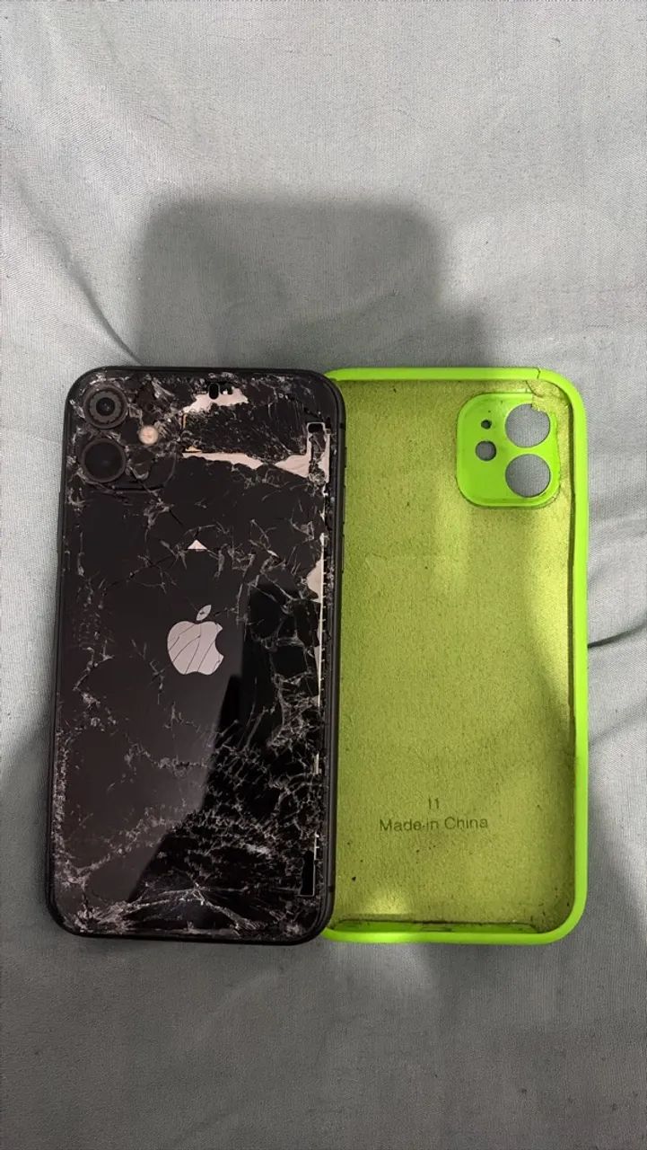 iPhone 11 com traseira quebrada  - Foto 2