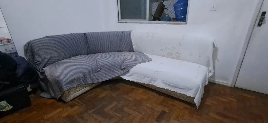 SOFÁ DE CANTO/L - USADO - R$ 200