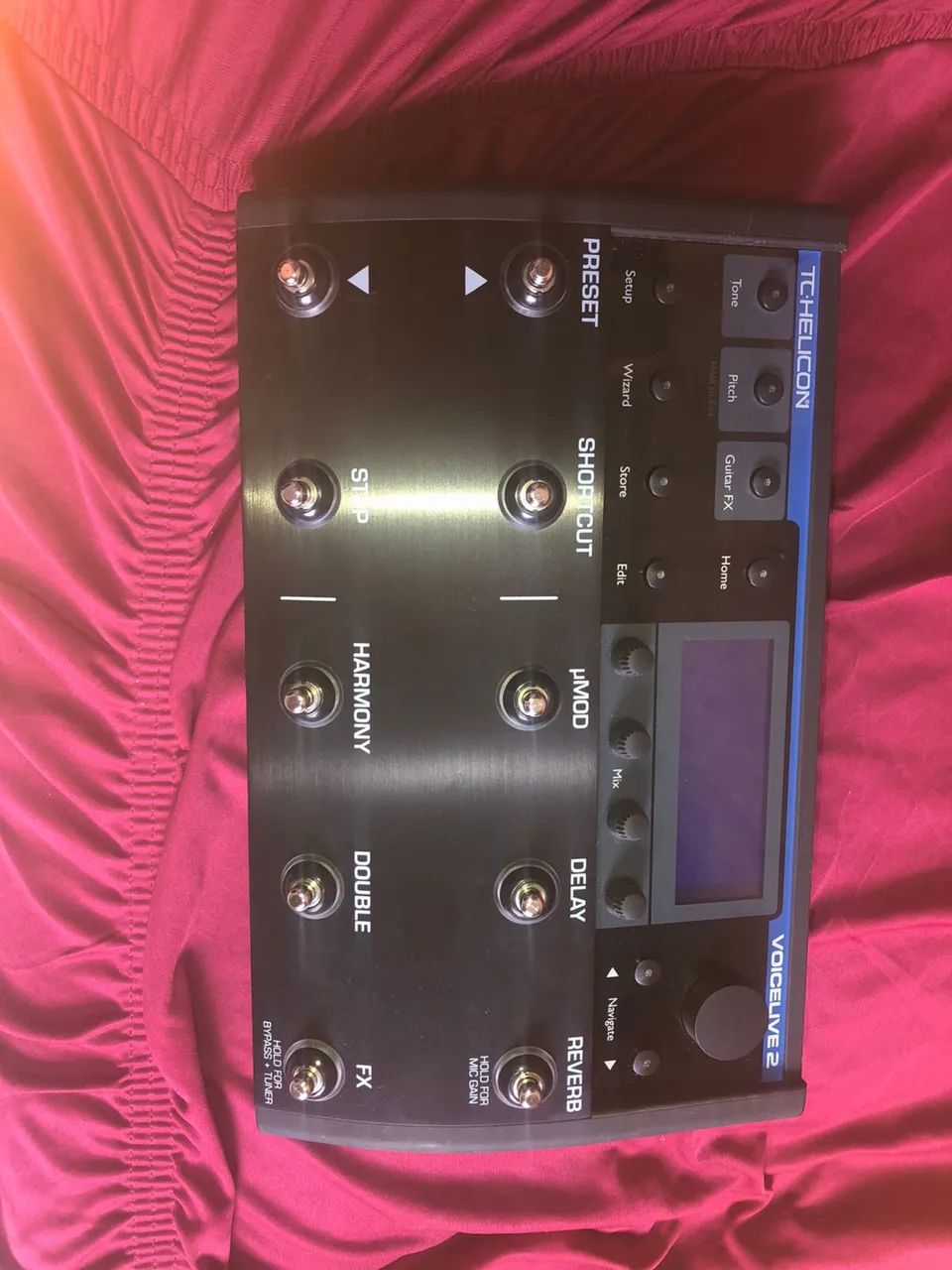 Pedal profissional efeitos voz tchelicon voice live 2